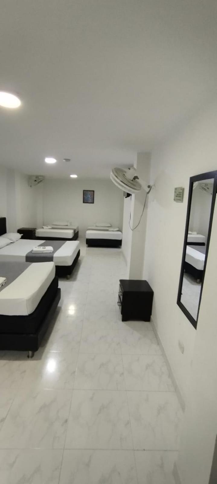 Hotel Paradise Lleras Μεντεγίν Εξωτερικό φωτογραφία
