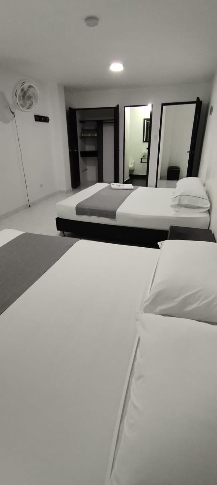 Hotel Paradise Lleras Μεντεγίν Εξωτερικό φωτογραφία
