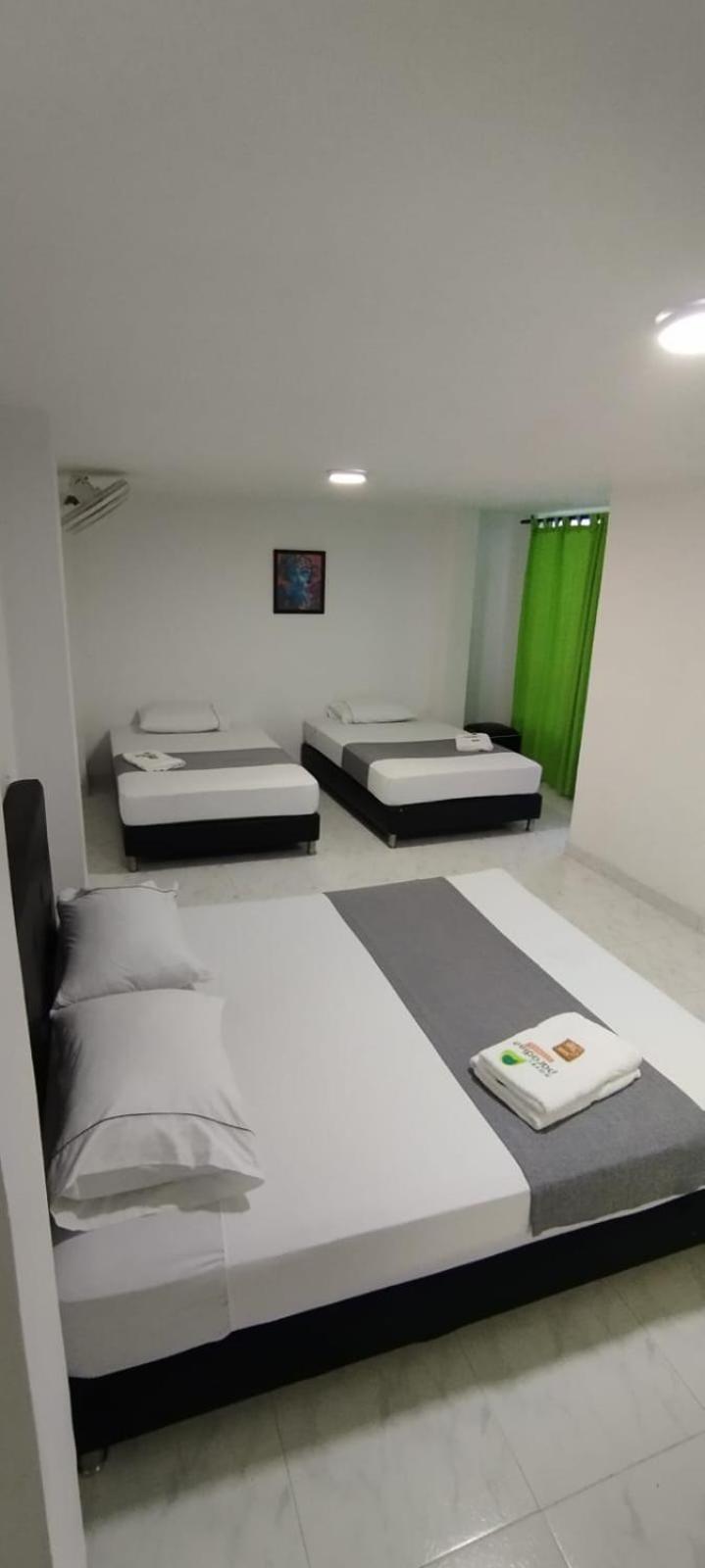 Hotel Paradise Lleras Μεντεγίν Εξωτερικό φωτογραφία