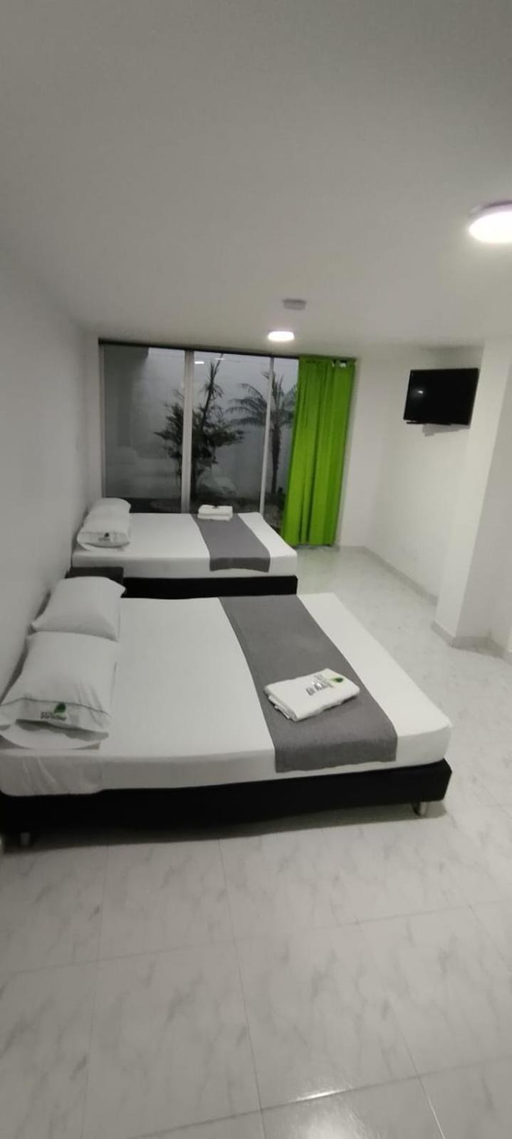 Hotel Paradise Lleras Μεντεγίν Εξωτερικό φωτογραφία