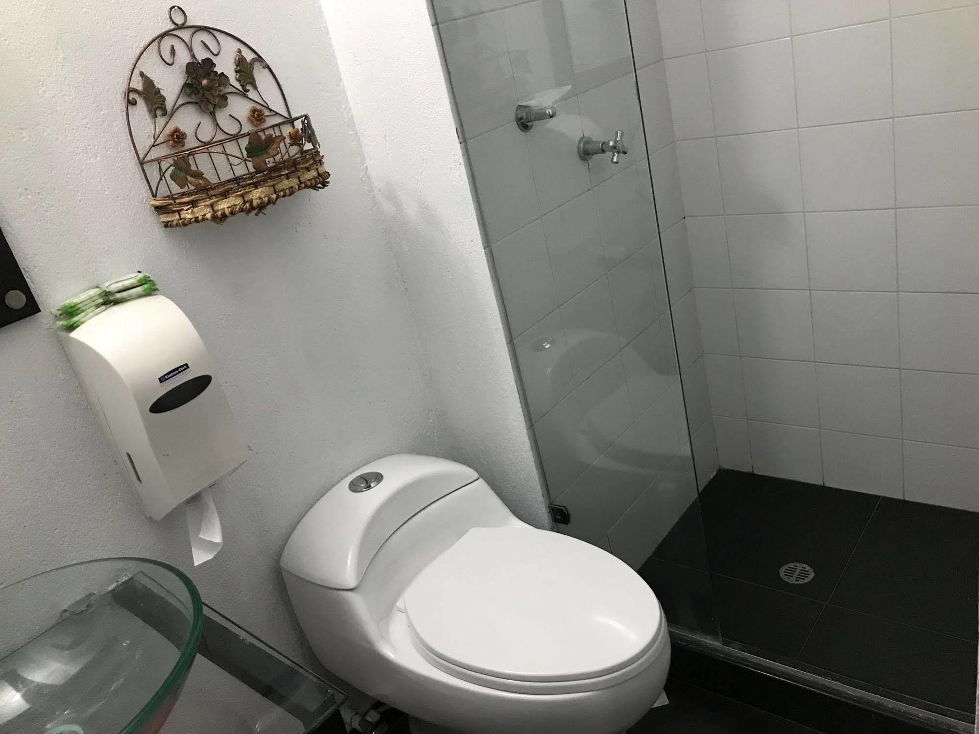 Hotel Paradise Lleras Μεντεγίν Εξωτερικό φωτογραφία