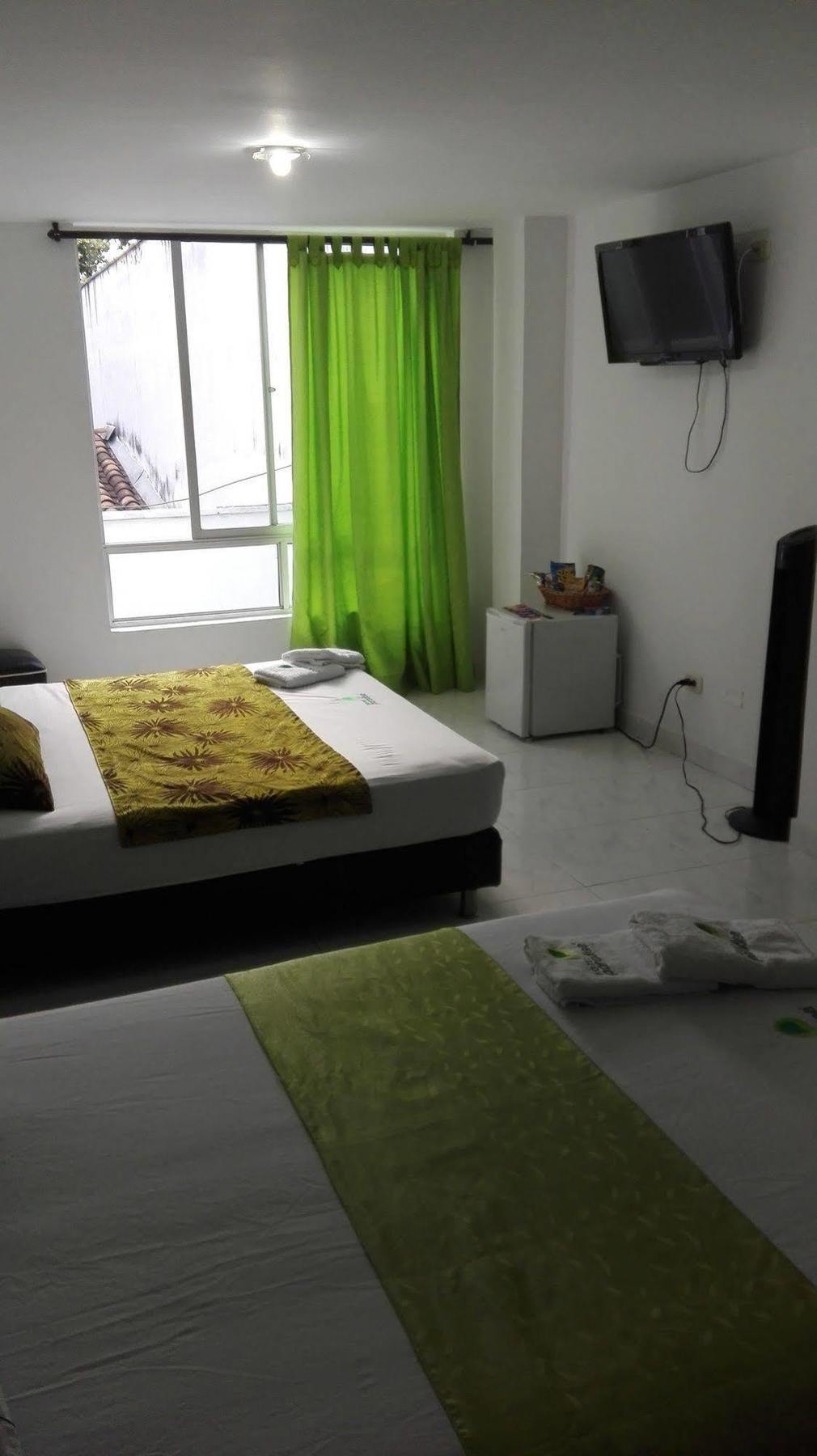 Hotel Paradise Lleras Μεντεγίν Εξωτερικό φωτογραφία