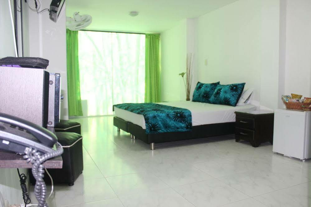 Hotel Paradise Lleras Μεντεγίν Εξωτερικό φωτογραφία