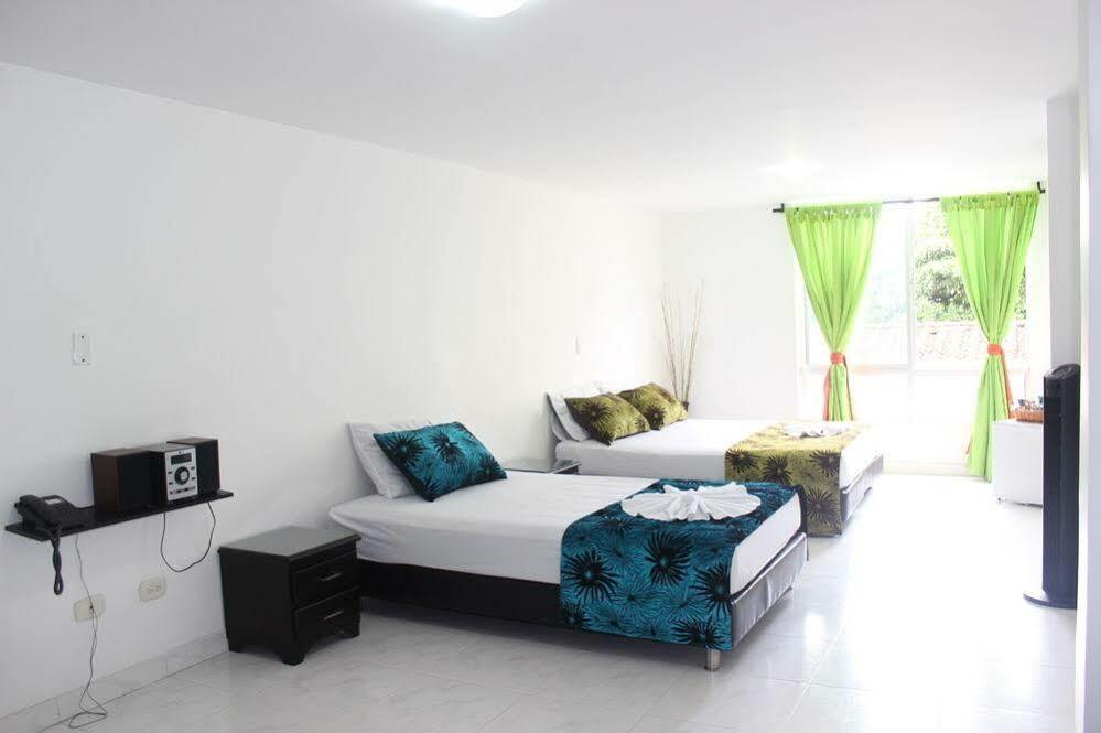 Hotel Paradise Lleras Μεντεγίν Εξωτερικό φωτογραφία